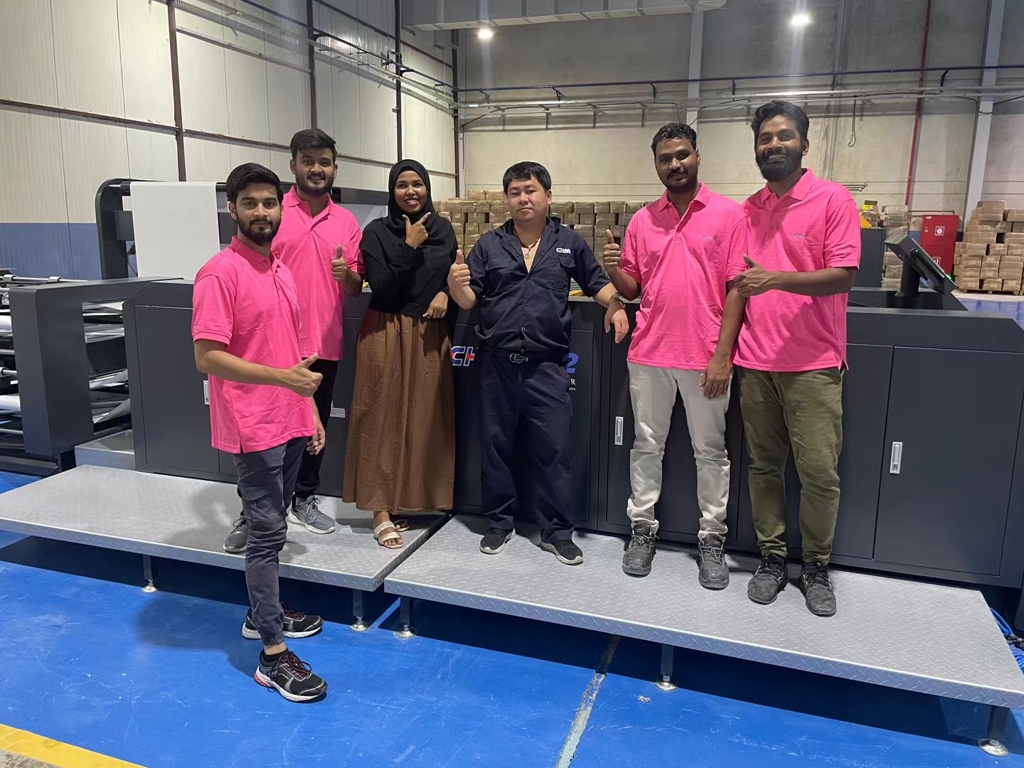 SMH's machines have been put into production in the paper trade in Dubai. The equipment began to be produced for the customer.